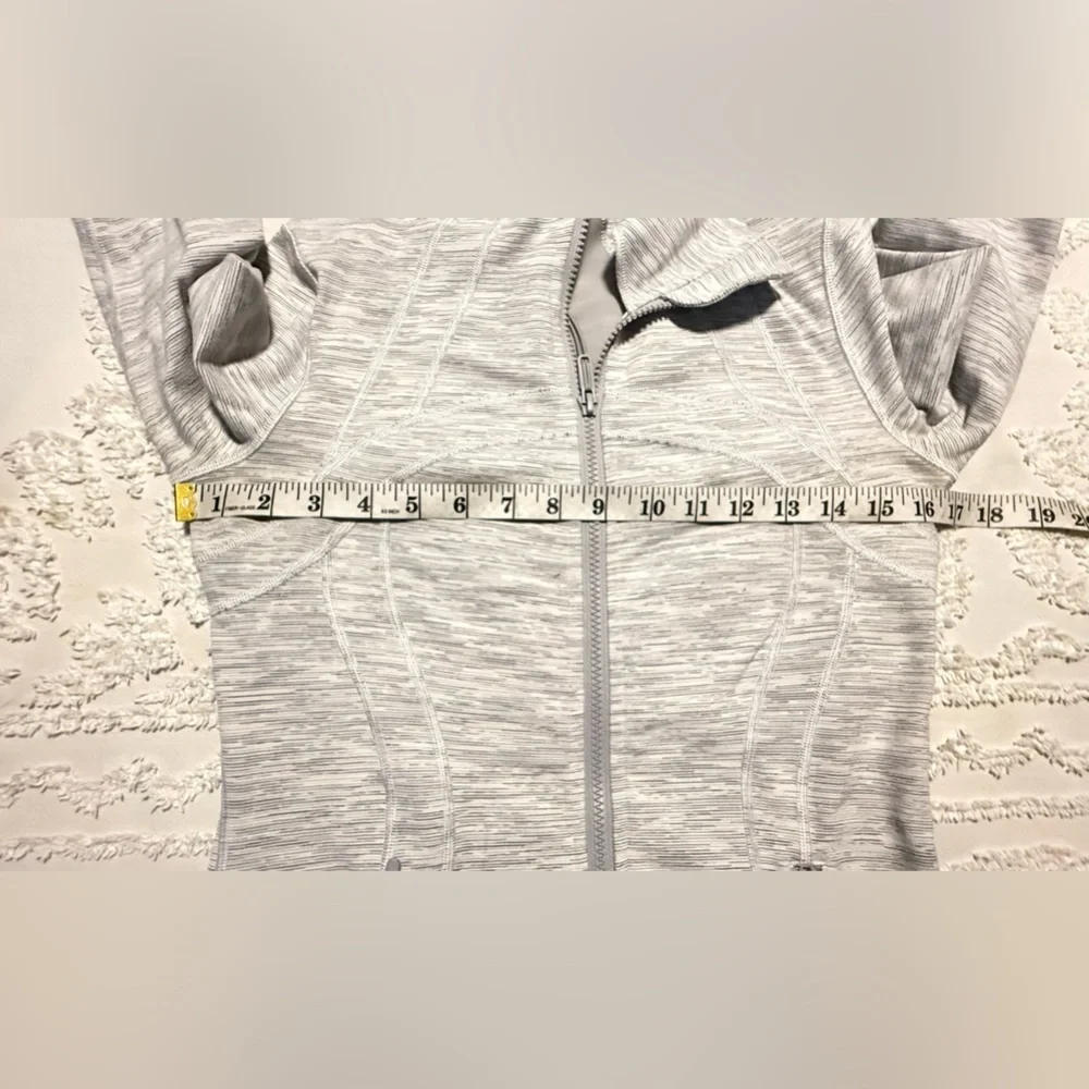 Lululemon Define Jacket in the color 